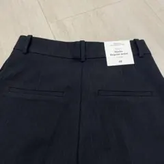 【新品タグ付】H&M アンクル丈スリムパンツ　ストレート　ストライプ　洗える　Ｌ