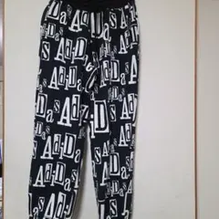 adidas ロゴプリント ジョガーパンツ