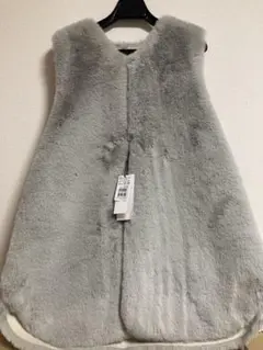 新品☆未使用 Vin グレー ファーベスト