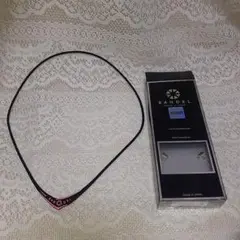 BANDEL バンデルクロスネックレス ブラックxピンク (50cm)