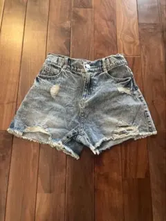 ラブトキシックのダメージデニム ショートパンツ　150㎝