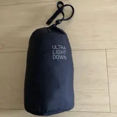 UNIQLO ウルトラ　ライトダウンベスト　メンズ