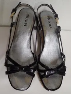 PRADA ブラック ストラップサンダル