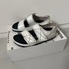 Item thumbnail for item 2d82545a-4977-4947-b0db-0bc4a88c6598