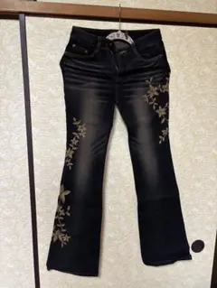 G-STAR フレアデニム ダークブルー 花柄刺繍のサムネイル
