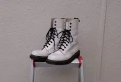 100サイズ箱送付ドクターマーチン8ホール＊Dr.Martens All白ブーツ