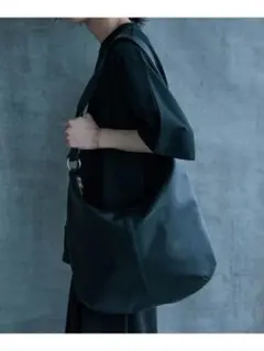 Item thumbnail for item 981d9a0f-3123-4461-9a48-80f3cb6ebab5