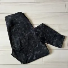 ストレッチカモフラージュレギンス　ヨガレギンス ヨガパンツ　ヨガ　迷彩　履き心地