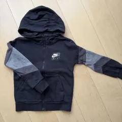 NIKE ナイキ　キッズ　ジップパーカー　XS 120cm−130cm
