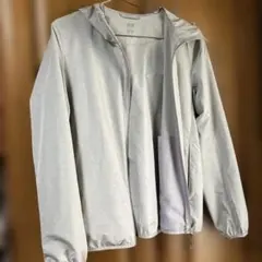 UNIQLO UVカットポケッタブルパーカ　Ｌ