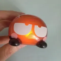 バッドばつ丸 うつぶせ光るキーホルダー