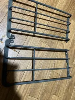 ヘッドライトガード 左右セット 三菱ジープ　73式小型トラック ヘッドライトガード 左右セット 三菱ジープ 73式小型トラック - メルカリ