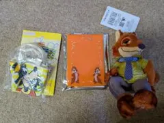 ディズニーストア プラッシュキーチェーン スタンドカードケース