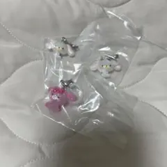 【新品・未使用】サンリオ ゆるっとめじるしアクセサリー ぼんぼんりぼん しろうさ