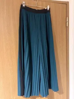 HIROKO BISティール ブラック プリーツスカート グリーン