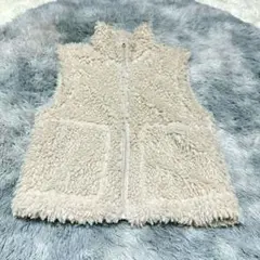 ジーユー ボアベスト M トップス GU 防寒