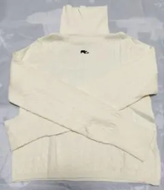 NICE CLAUP ホワイト刺繍ロゴ　ニットセーター