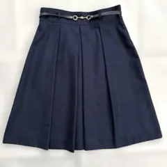 タックフレアー スカート　濃紺　　ビジネス　カジュアル　通勤のサムネイル