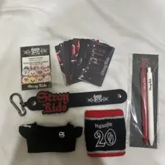 StrayKidsスキズ アプグレ特典 グッズ - メルカリ