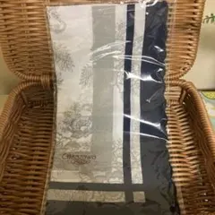 新品 未使用 三越 伊勢丹 横浜元町 近沢レース店 ハンカチ 花柄 ネイビーのサムネイル