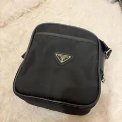 PRADA ブラック ショルダーバッグ