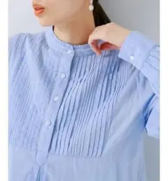 極美品✨　ブルー❤️　スタンドフリルカラーコットンタックドレスシャツのサムネイル