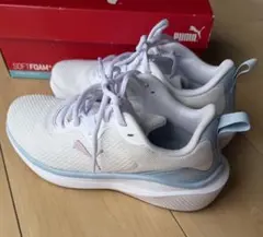 ✨ 【美中古】PUMA レディース スニーカー 23.5cm (室内使用のみ)✨のサムネイル
