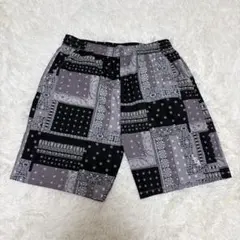 ♡良品 WIND AND SEA バンダナ柄　ショートパンツ L　グレー　黒のサムネイル