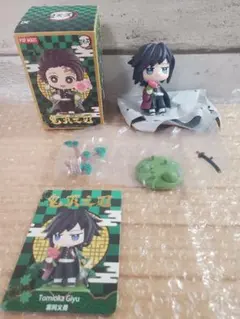 POPMART 鬼滅の刃 フィギュア 富岡義勇 pop mart