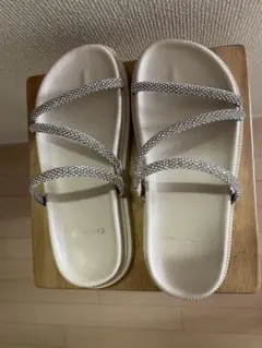 ★希少★カラーノ★CARRANO ★ホワイト　本革★ミュール　サンダル★極美品 カラーノ CARRANO 8.5cmヒールミュールサンダル （オフホワイト