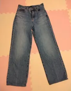 UNIQLO ユニクロ　ワイドストレートジーンズ　サイズ23
