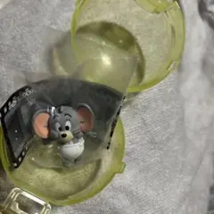 トムとジェリー ジェリーとタフィーがいるお家 追い込まれたタフィー ガチャガチャ