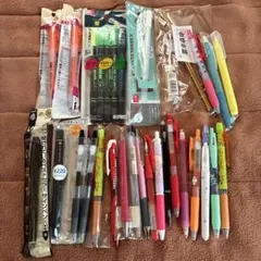 文房具セット　ペン、ボールペン、蛍光ペンなど
