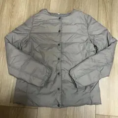 無印良品　軽量ノーカラーダウンジャケット（ライトベージュ）