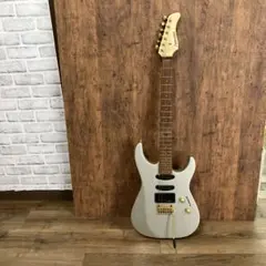 4F 【ビンテージ】FERNANDES フェルナンデス エレキギター シルバーのサムネイル