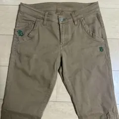PEARLYGATESのベージュゴルフパンツ　レディース1