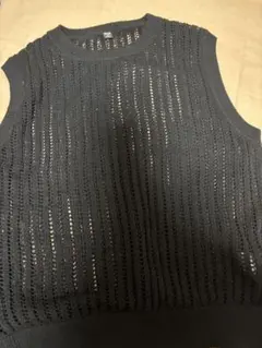 UNIQLO ブラックノースリーブニット Mサイズ