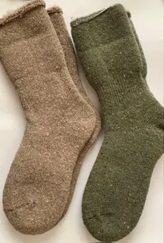 ウール混靴下2足セット　裏起毛　もこもこ　オリーブグリーン×キャメルセット