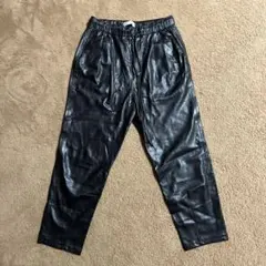 ZARA レザーパンツ