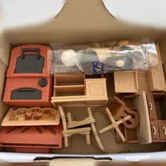 シルバニアファミリー　はじめてのパン屋さんセット含む無選別小物まとめ売り