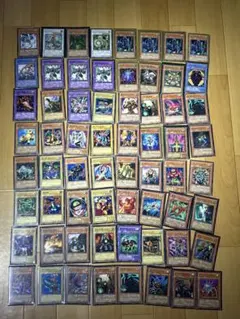 遊戯王カード135枚+デッキ