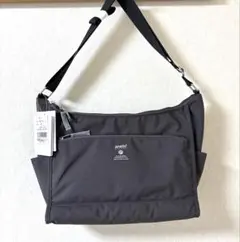 【新品タグ付き】anello アネロ★ショルダーバッグ　軽量　撥水