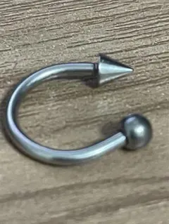 ボディピアス　ピアス