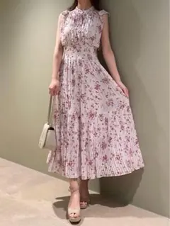 estella.k Jenna Pleated Long dressエステラケー - メルカリ