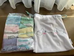 シナモンロール　靴下６点セット　サンリオ