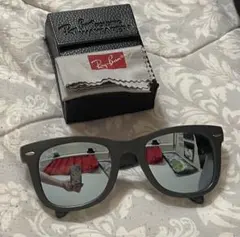 Ray-Ban RB4105 6022 30 50ウェイファーラー 折り畳み美品のサムネイル