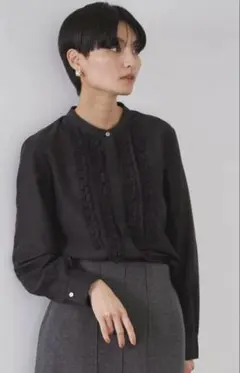 ★美品★ フロントフリルブラウス　オペークドットクリップ　ブラック　黒　M
