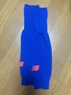 値下げしました‼️New Balance 青ソックス