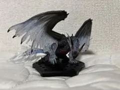 モンハン　ゼノジーヴァ(臨界状態)　フィギュア