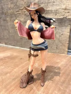 ワンピース ロビン フィギュア